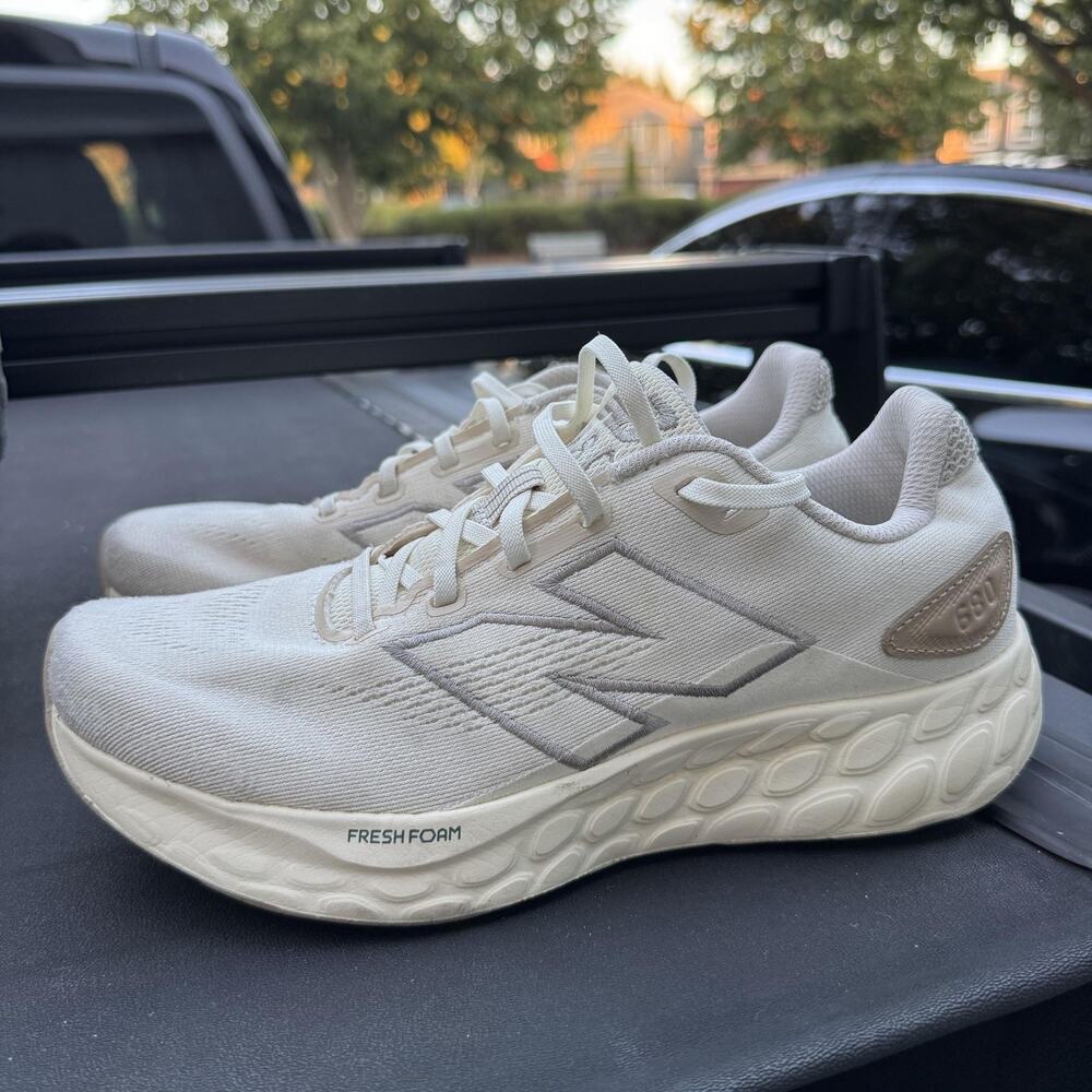 New Balance Fresh Foam 680v8 Womens Size 9 Angora Arid Stone Running Shoes W680R